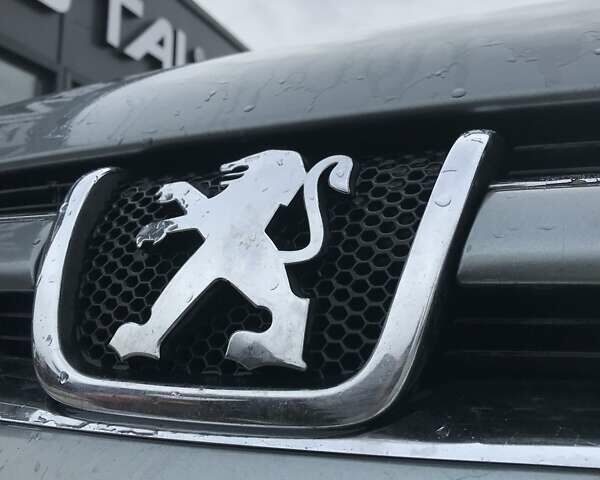 Сірий Пежо 607, об'ємом двигуна 2.2 л та пробігом 404 тис. км за 4000 $, фото 16 на Automoto.ua