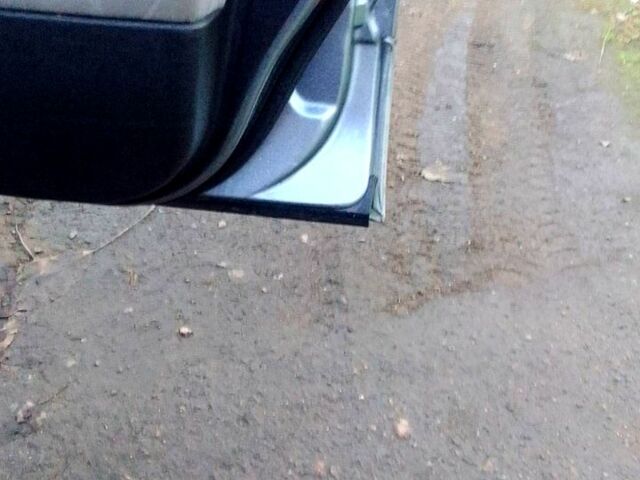 Сірий Пежо 607, об'ємом двигуна 2 л та пробігом 0 тис. км за 3650 $, фото 6 на Automoto.ua