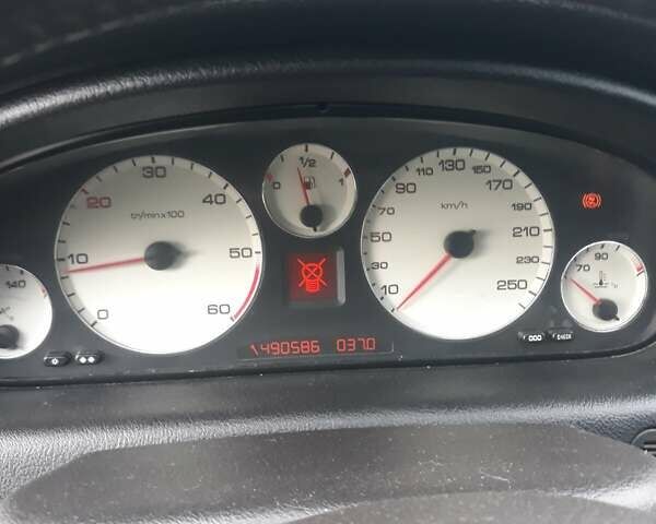 Серый Пежо 607, объемом двигателя 2.2 л и пробегом 490 тыс. км за 2400 $, фото 5 на Automoto.ua