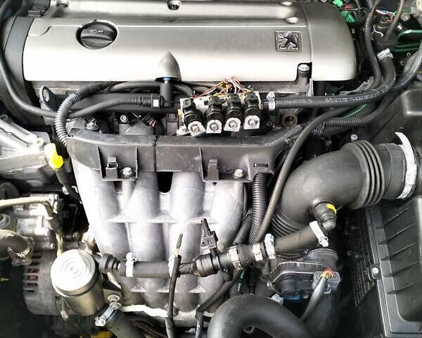 Пежо 607 2004 в Днепре (Днепропетровске) на Automoto.ua Серый Пежо 607, объемом двигателя 2.2 л и пробегом 215 тыс. км за 4500 $, фото 12 на Automoto.ua