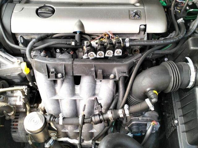 Пежо 607 2004 в Днепре (Днепропетровске) на Automoto.ua Серый Пежо 607, объемом двигателя 2.2 л и пробегом 215 тыс. км за 4500 $, фото 5 на Automoto.ua