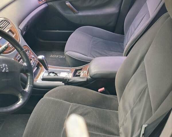 Пежо 607 2004 в Днепре (Днепропетровске) на Automoto.ua Серый Пежо 607, объемом двигателя 2.2 л и пробегом 215 тыс. км за 4500 $, фото 1 на Automoto.ua