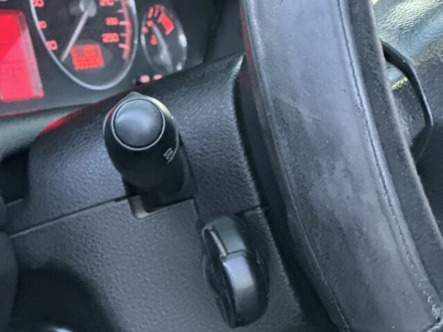 Серый Пежо 607, объемом двигателя 2.2 л и пробегом 500 тыс. км за 3299 $, фото 16 на Automoto.ua