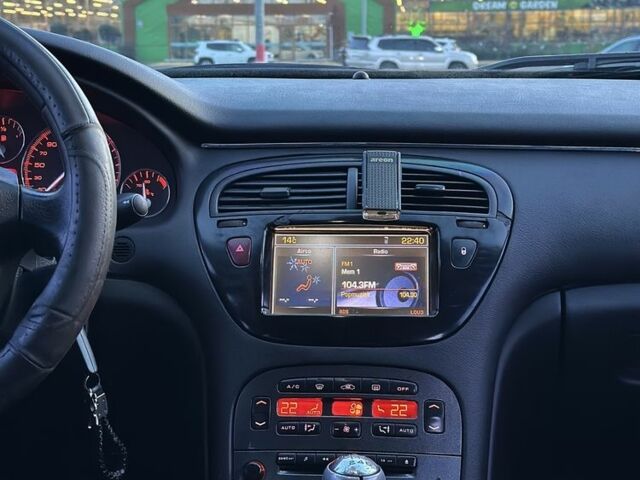 Серый Пежо 607, объемом двигателя 2.2 л и пробегом 500 тыс. км за 3299 $, фото 13 на Automoto.ua