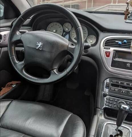Серый Пежо 607, объемом двигателя 2.72 л и пробегом 298 тыс. км за 5100 $, фото 1 на Automoto.ua