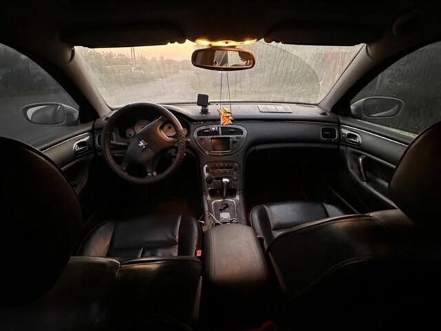 Серый Пежо 607, объемом двигателя 2.2 л и пробегом 270 тыс. км за 992 $, фото 4 на Automoto.ua