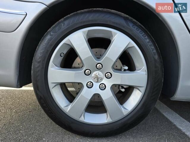 Сірий Пежо 607, об'ємом двигуна 2.95 л та пробігом 135 тис. км за 10800 $, фото 13 на Automoto.ua