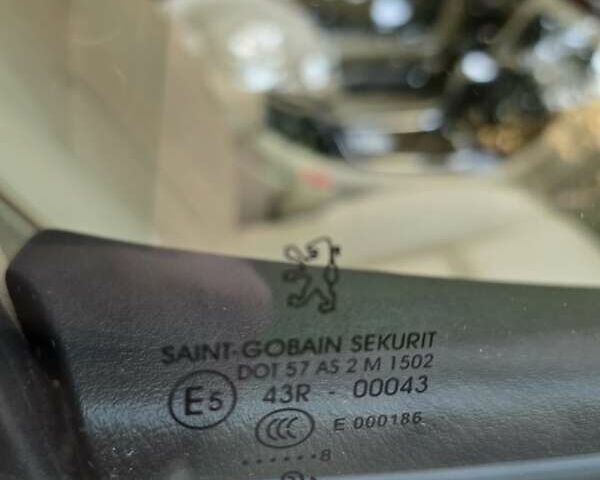 Сірий Пежо 607, об'ємом двигуна 2.95 л та пробігом 135 тис. км за 10800 $, фото 64 на Automoto.ua