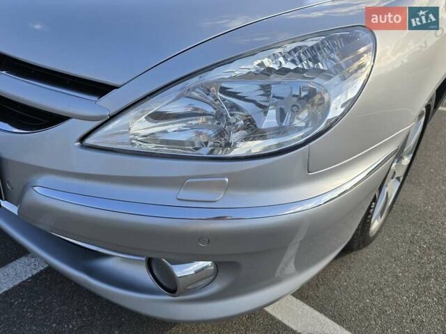 Сірий Пежо 607, об'ємом двигуна 2.95 л та пробігом 135 тис. км за 10800 $, фото 16 на Automoto.ua