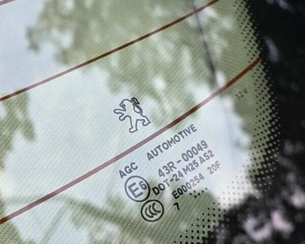 Сірий Пежо 607, об'ємом двигуна 2.95 л та пробігом 135 тис. км за 10800 $, фото 38 на Automoto.ua