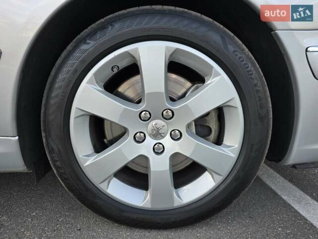 Сірий Пежо 607, об'ємом двигуна 2.95 л та пробігом 135 тис. км за 10800 $, фото 14 на Automoto.ua