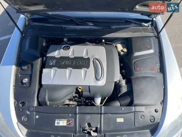 Серый Пежо 607, объемом двигателя 2.7 л и пробегом 349 тыс. км за 5700 $, фото 30 на Automoto.ua