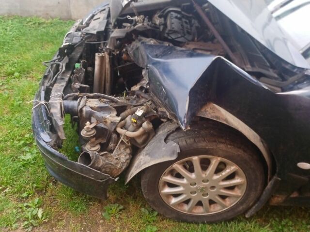 Синий Пежо 607, объемом двигателя 0 л и пробегом 350 тыс. км за 2100 $, фото 6 на Automoto.ua