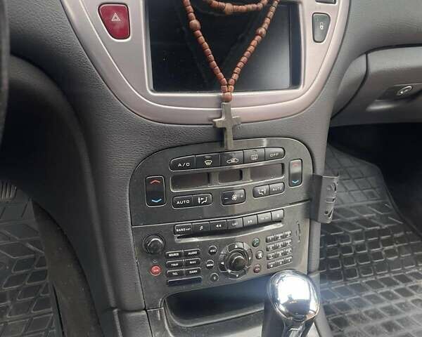 Синий Пежо 607, объемом двигателя 2.72 л и пробегом 281 тыс. км за 5000 $, фото 10 на Automoto.ua