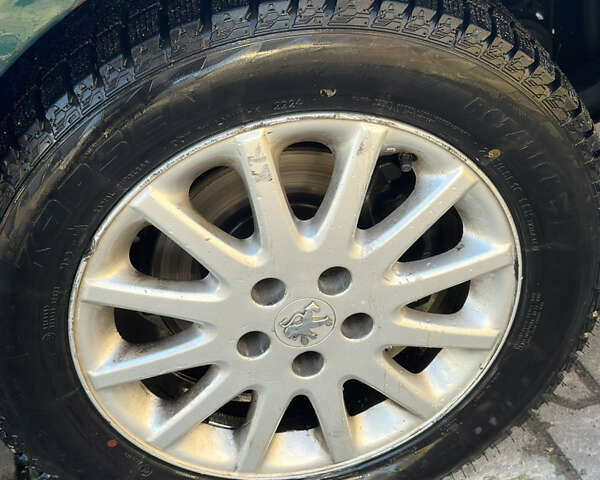 Зеленый Пежо 607, объемом двигателя 2.18 л и пробегом 290 тыс. км за 3300 $, фото 5 на Automoto.ua