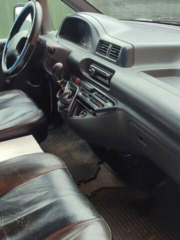 Белый Пежо 806, объемом двигателя 1.9 л и пробегом 330 тыс. км за 2200 $, фото 7 на Automoto.ua