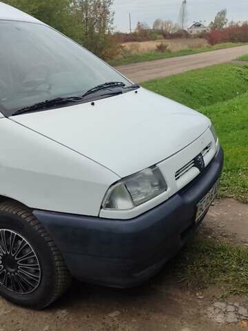 Белый Пежо 806, объемом двигателя 1.9 л и пробегом 330 тыс. км за 2200 $, фото 6 на Automoto.ua