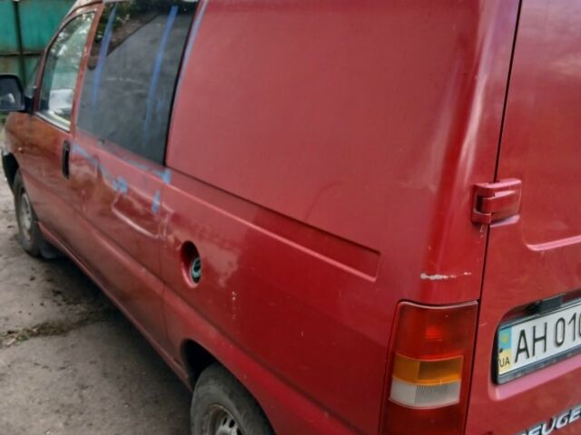 Красный Пежо 806, объемом двигателя 0 л и пробегом 150 тыс. км за 1187 $, фото 3 на Automoto.ua