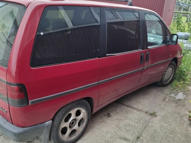 Красный Пежо 806, объемом двигателя 2 л и пробегом 350 тыс. км за 1300 $, фото 1 на Automoto.ua