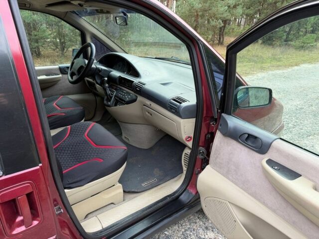 Красный Пежо 806, объемом двигателя 2 л и пробегом 235 тыс. км за 3400 $, фото 9 на Automoto.ua