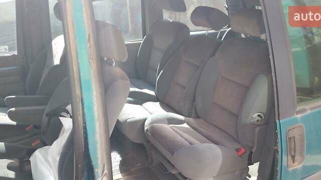 Зеленый Пежо 806, объемом двигателя 2 л и пробегом 260 тыс. км за 1500 $, фото 6 на Automoto.ua