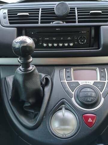 Белый Пежо 807, объемом двигателя 2 л и пробегом 247 тыс. км за 5500 $, фото 8 на Automoto.ua