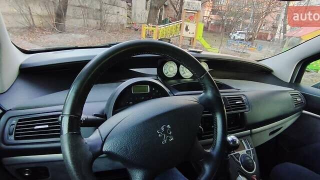 Белый Пежо 807, объемом двигателя 2 л и пробегом 247 тыс. км за 5500 $, фото 9 на Automoto.ua