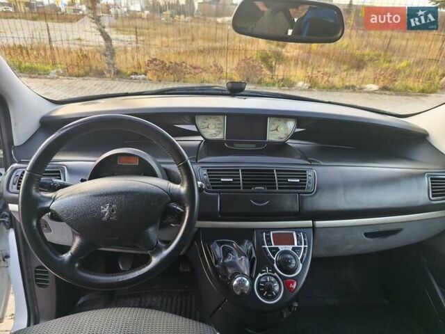 Белый Пежо 807, объемом двигателя 2 л и пробегом 245 тыс. км за 7500 $, фото 3 на Automoto.ua