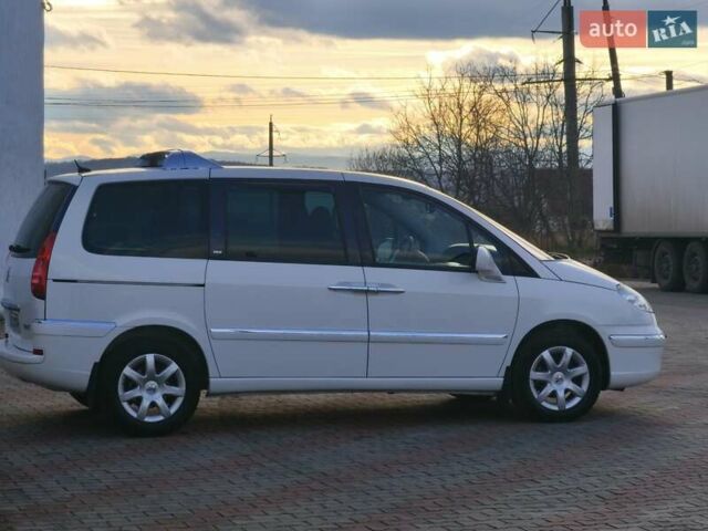 Белый Пежо 807, объемом двигателя 2 л и пробегом 245 тыс. км за 7500 $, фото 13 на Automoto.ua