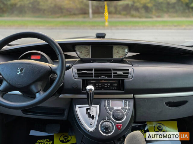 Белый Пежо 807, объемом двигателя 2 л и пробегом 184 тыс. км за 9400 $, фото 12 на Automoto.ua