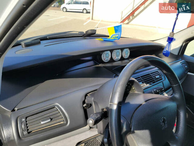 Белый Пежо 807, объемом двигателя 2 л и пробегом 247 тыс. км за 9150 $, фото 26 на Automoto.ua