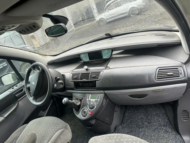 Бежевый Пежо 807, объемом двигателя 2.2 л и пробегом 300 тыс. км за 1800 $, фото 12 на Automoto.ua