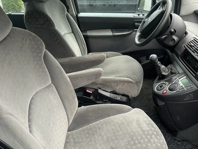 Бежевый Пежо 807, объемом двигателя 2.2 л и пробегом 300 тыс. км за 1800 $, фото 2 на Automoto.ua