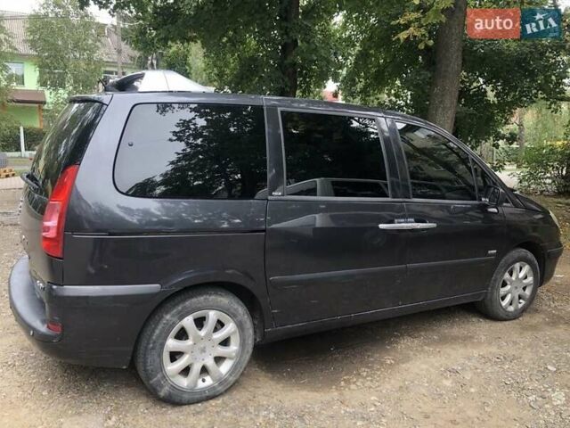 Черный Пежо 807, объемом двигателя 2.2 л и пробегом 360 тыс. км за 4200 $, фото 1 на Automoto.ua