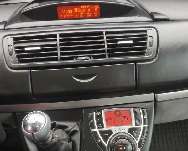 Черный Пежо 807, объемом двигателя 2 л и пробегом 323 тыс. км за 4200 $, фото 14 на Automoto.ua