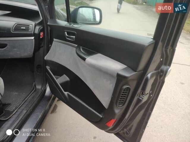 Черный Пежо 807, объемом двигателя 2 л и пробегом 323 тыс. км за 4200 $, фото 6 на Automoto.ua