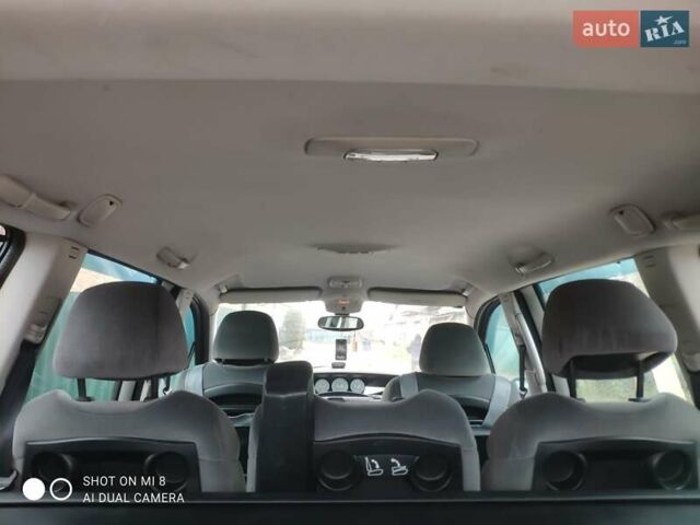 Черный Пежо 807, объемом двигателя 2 л и пробегом 323 тыс. км за 4200 $, фото 7 на Automoto.ua