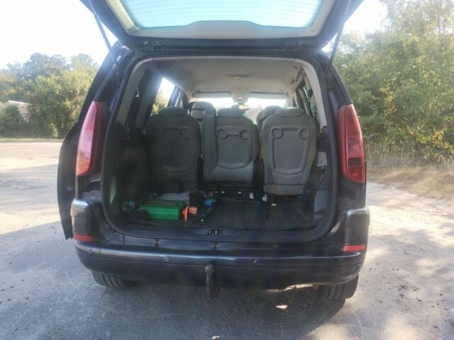 Черный Пежо 807, объемом двигателя 2.2 л и пробегом 317 тыс. км за 5500 $, фото 5 на Automoto.ua