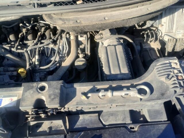 Черный Пежо 807, объемом двигателя 2.2 л и пробегом 317 тыс. км за 5500 $, фото 9 на Automoto.ua