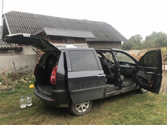 Черный Пежо 807, объемом двигателя 2.2 л и пробегом 340 тыс. км за 3700 $, фото 6 на Automoto.ua