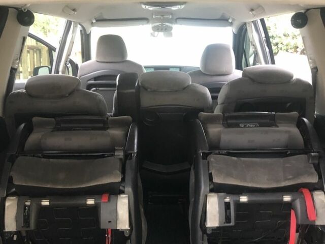 Черный Пежо 807, объемом двигателя 2.2 л и пробегом 340 тыс. км за 3700 $, фото 3 на Automoto.ua