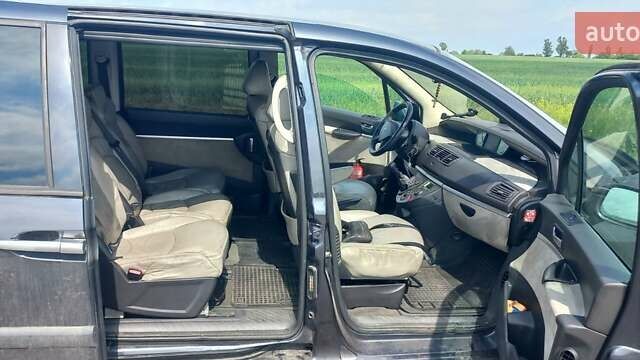 Фиолетовый Пежо 807, объемом двигателя 2.2 л и пробегом 351 тыс. км за 4500 $, фото 3 на Automoto.ua