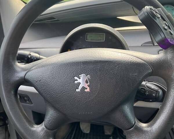 Пежо 807, объемом двигателя 2 л и пробегом 257 тыс. км за 3700 $, фото 10 на Automoto.ua