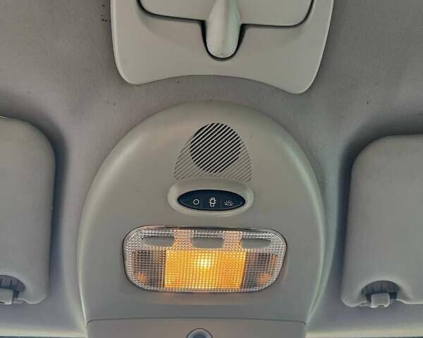 Пежо 807, объемом двигателя 2 л и пробегом 257 тыс. км за 3700 $, фото 9 на Automoto.ua