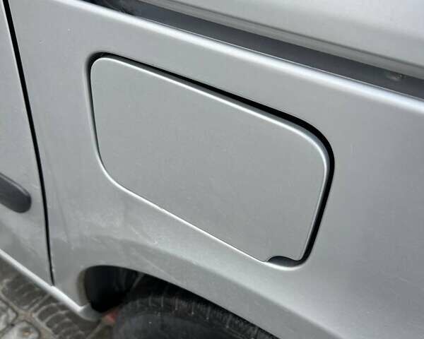 Пежо 807, объемом двигателя 2 л и пробегом 257 тыс. км за 3700 $, фото 19 на Automoto.ua