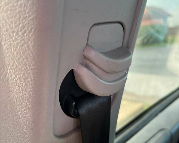 Пежо 807, объемом двигателя 2 л и пробегом 257 тыс. км за 3700 $, фото 20 на Automoto.ua