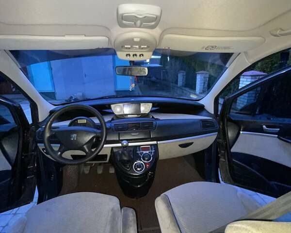 Пежо 807, объемом двигателя 2.2 л и пробегом 243 тыс. км за 4799 $, фото 7 на Automoto.ua