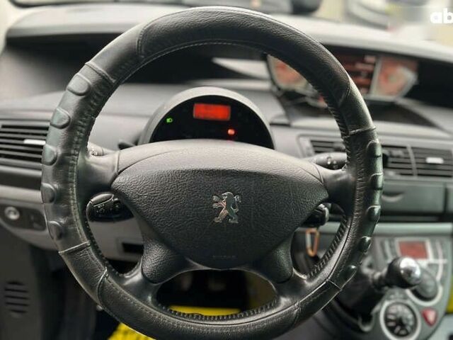 Пежо 807, объемом двигателя 2 л и пробегом 248 тыс. км за 8300 $, фото 12 на Automoto.ua