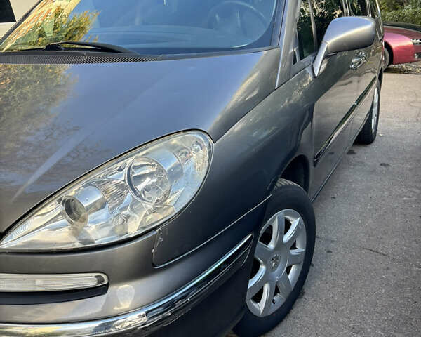 Пежо 807, объемом двигателя 2 л и пробегом 327 тыс. км за 7150 $, фото 1 на Automoto.ua