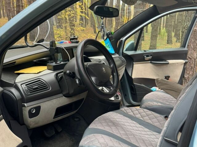 Сірий Пежо 807, об'ємом двигуна 2 л та пробігом 500 тис. км за 6500 $, фото 3 на Automoto.ua
